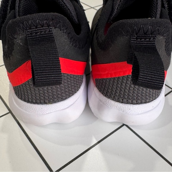 Nike Black and Red Sneakers with Velcro Closure - Picture 3 of 9